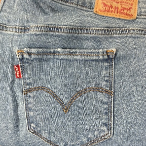 Levi’s 711 Skinny Fit Distressed Jeans, size 20W. - Picture 5 of 7